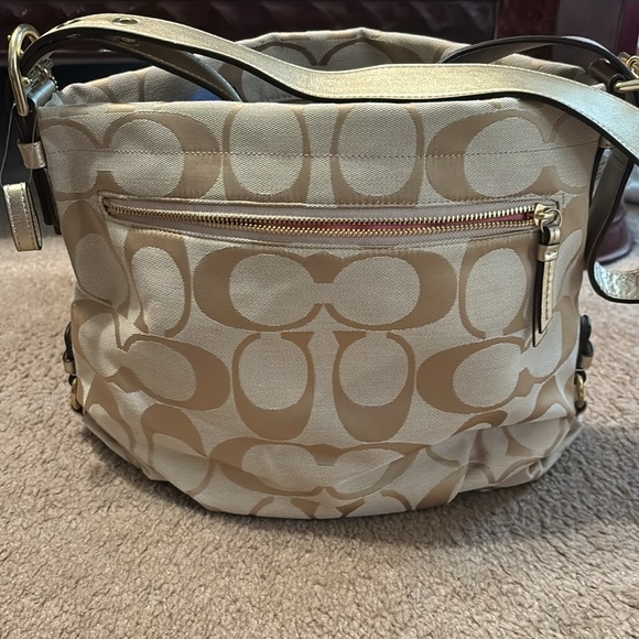 Coach Duffle - Picture 2 of 6